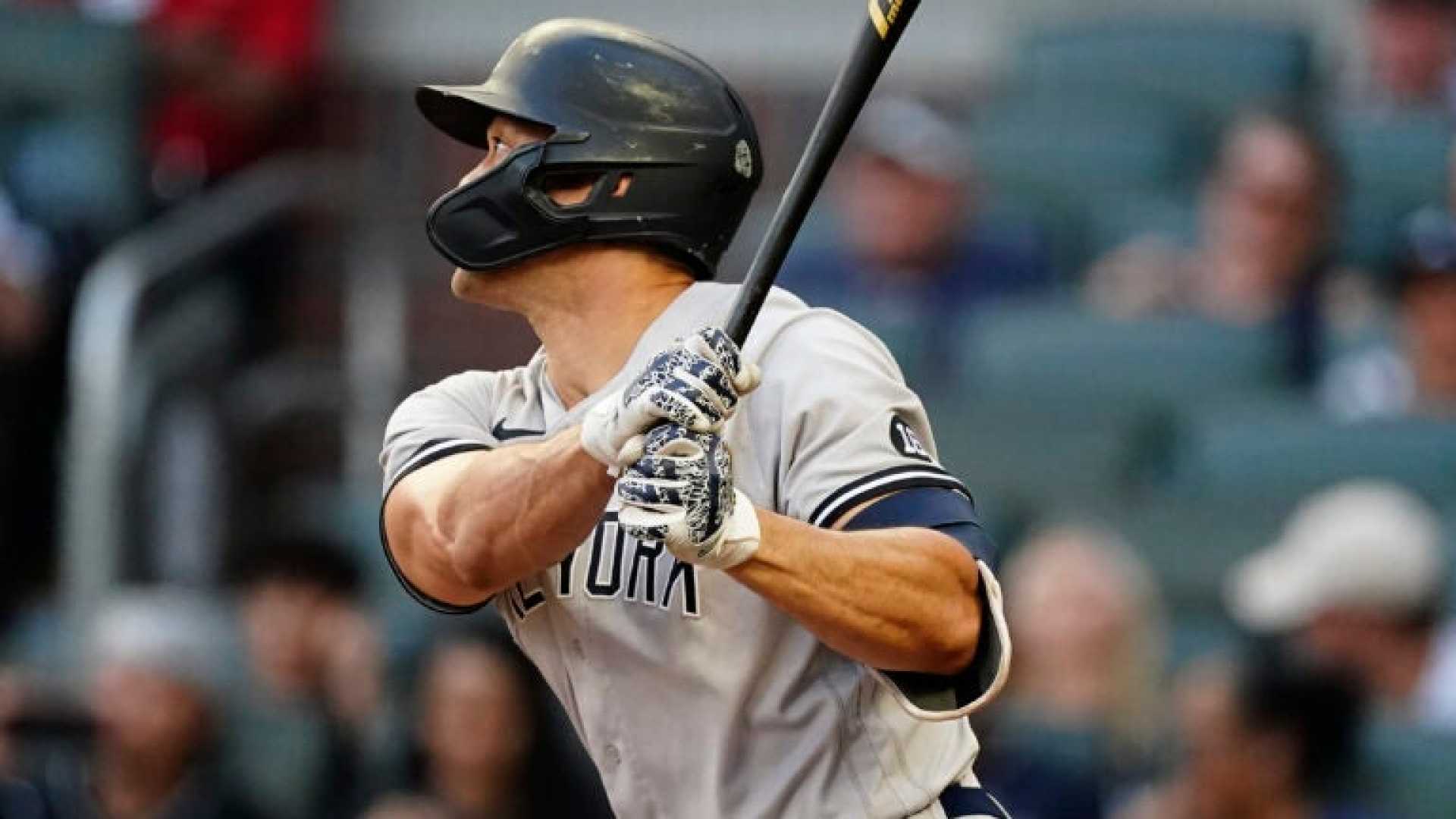 Yankees Braves Game Giancarlo Stanton