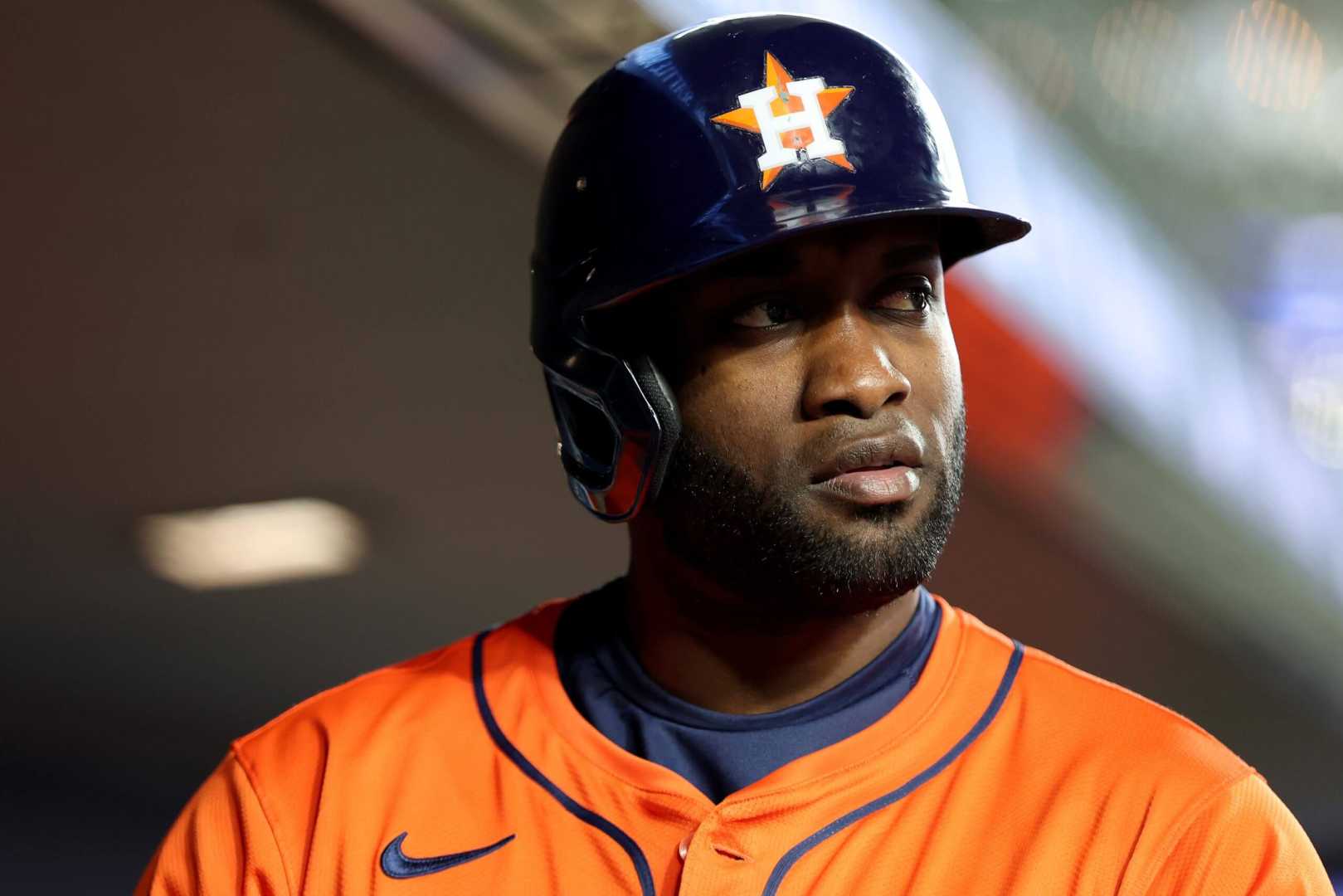 Yordan Alvarez Astros Injury Hand Treatment