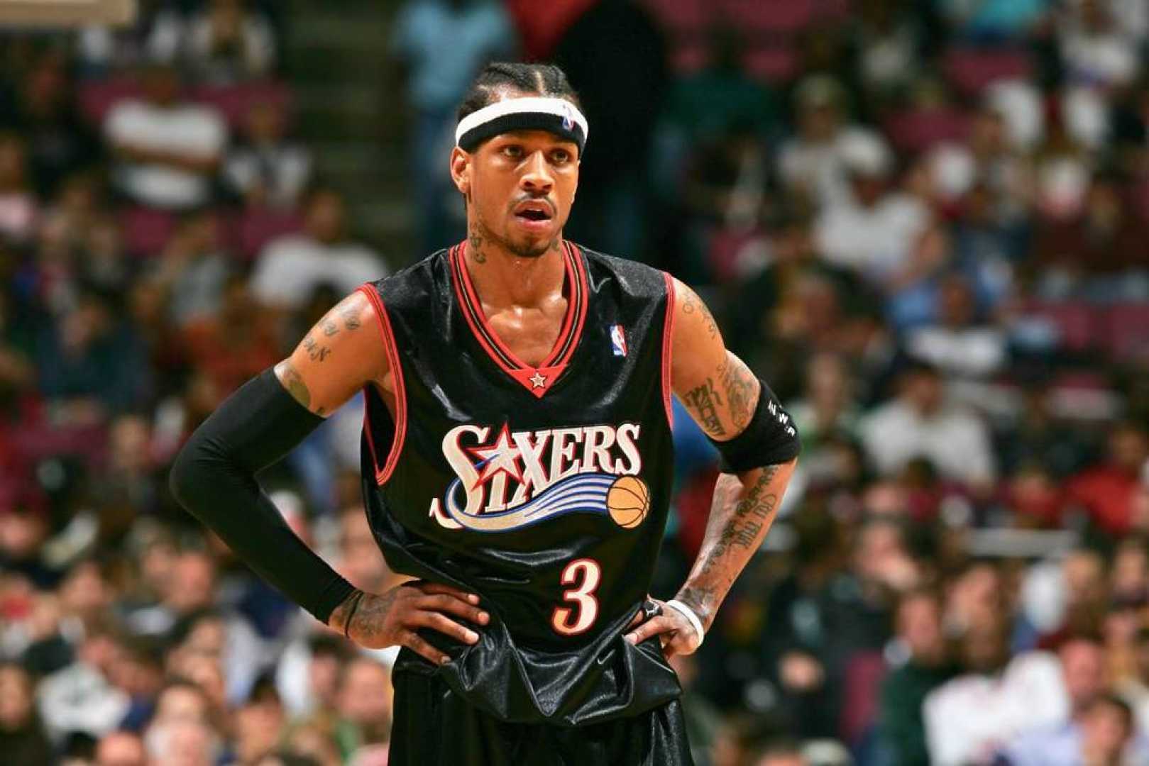 Allen Iverson Philadelphia 76ers Uniform