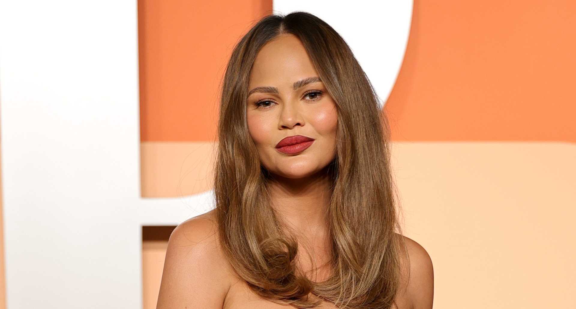Chrissy Teigen Daughter Singing Lullaby