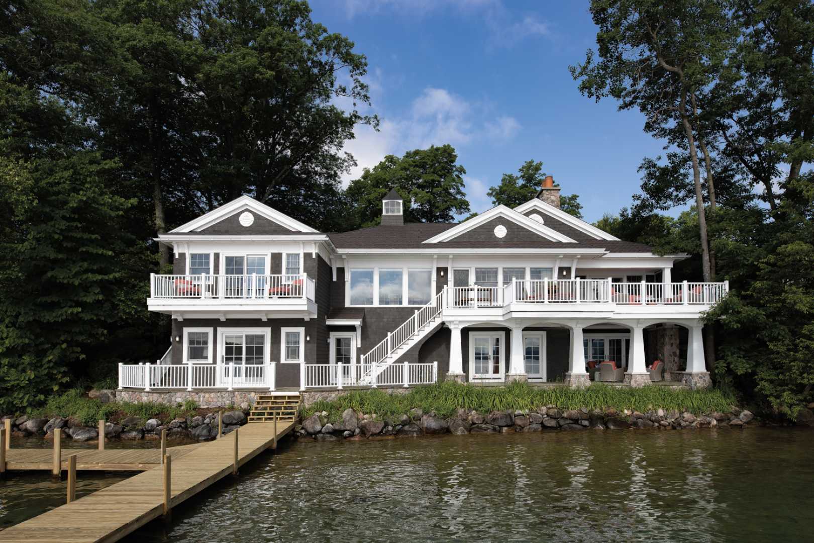 Couple Michigan Lake House Photo Tradition