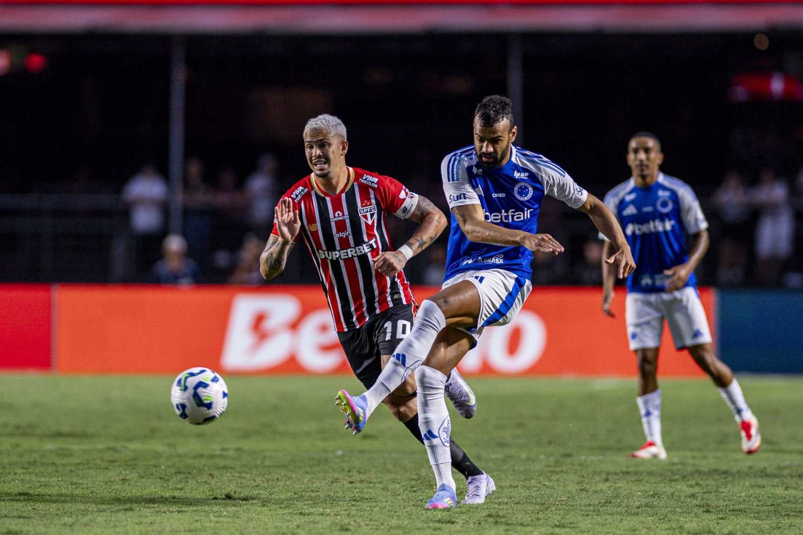 Cruzeiro São Paulo Football Match August 2025