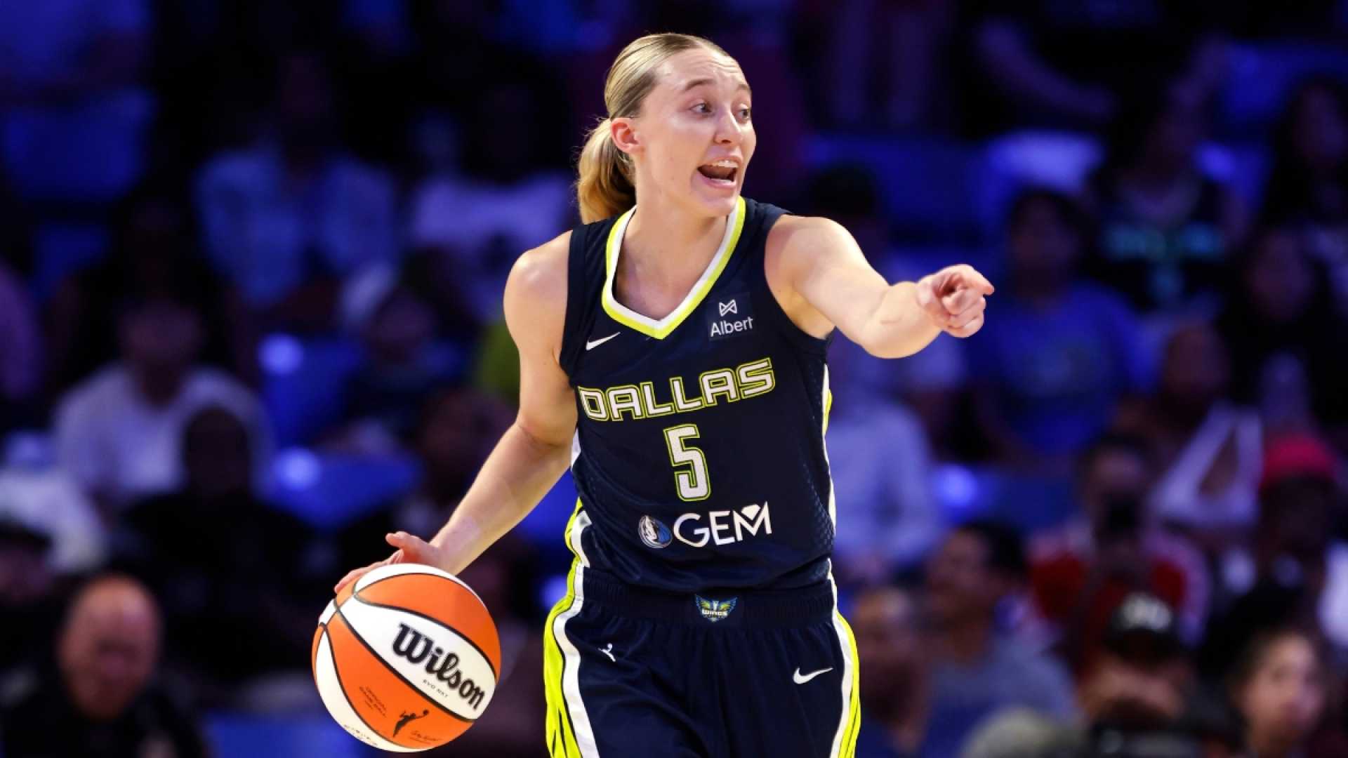 Dallas Wings Sparks Game Maddy Siegrist Paige Bueckers