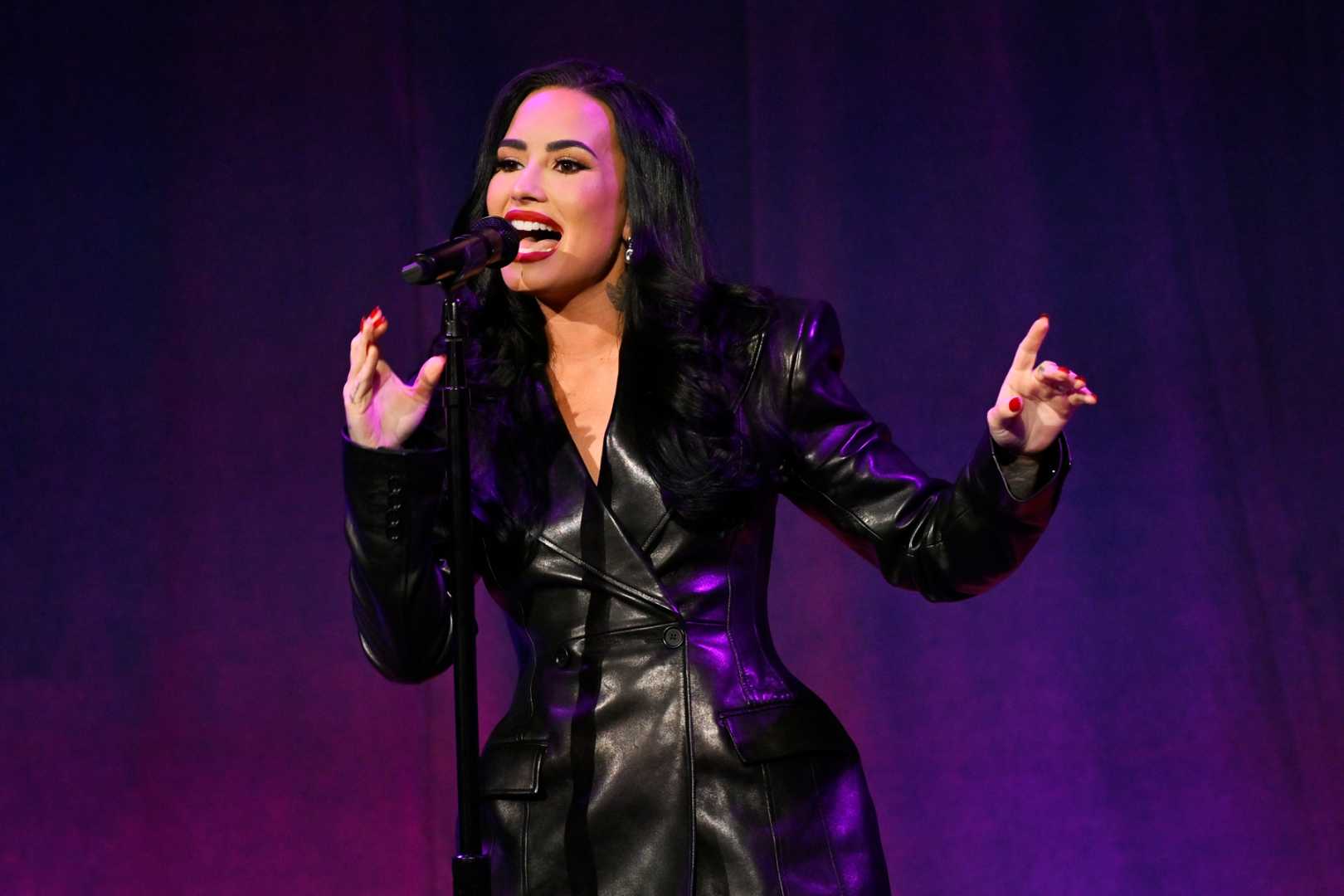 Demi Lovato New Single Fast Album
