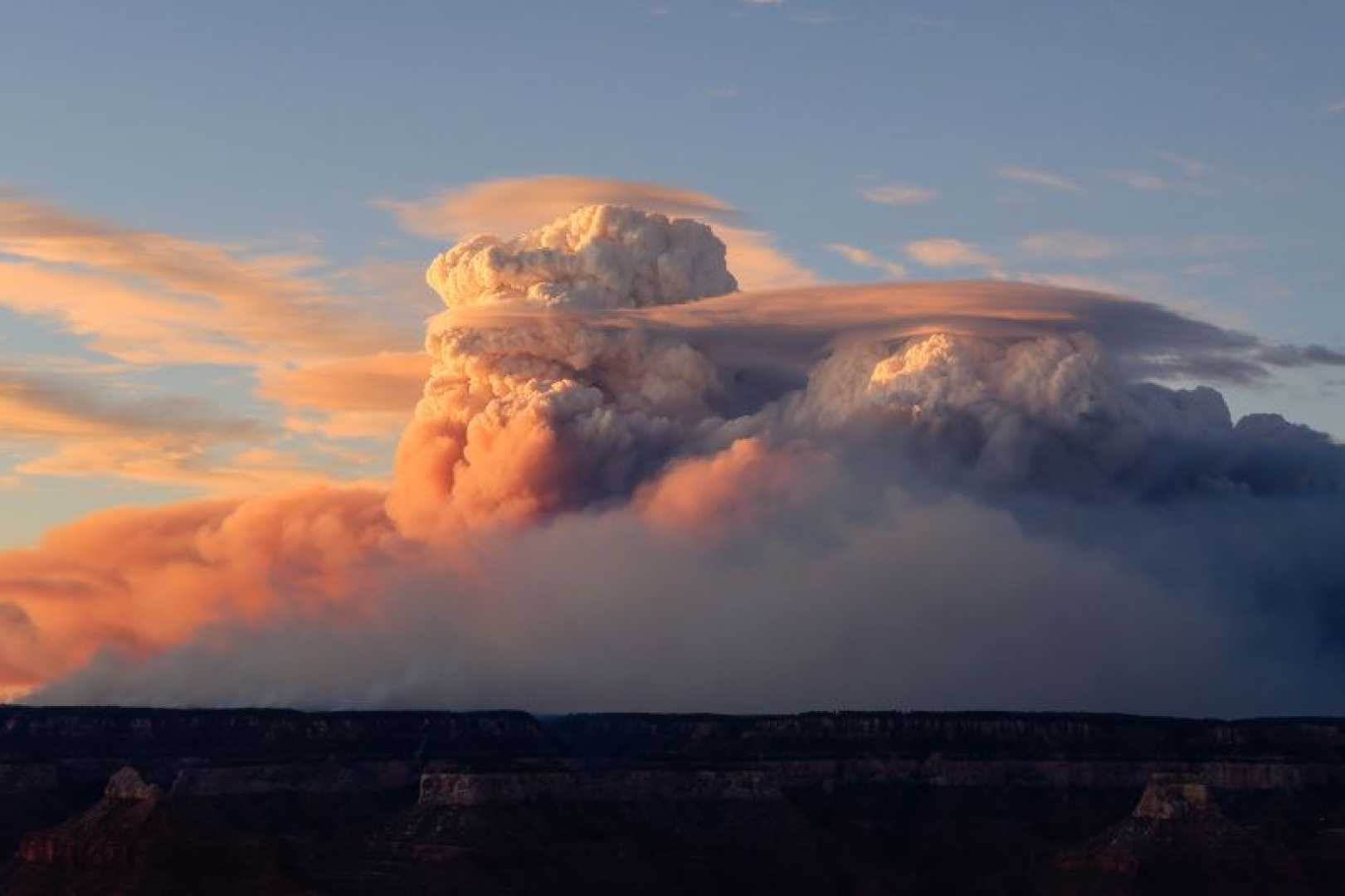 Dragon Bravo Fire Grand Canyon Pyrocumulus Clouds