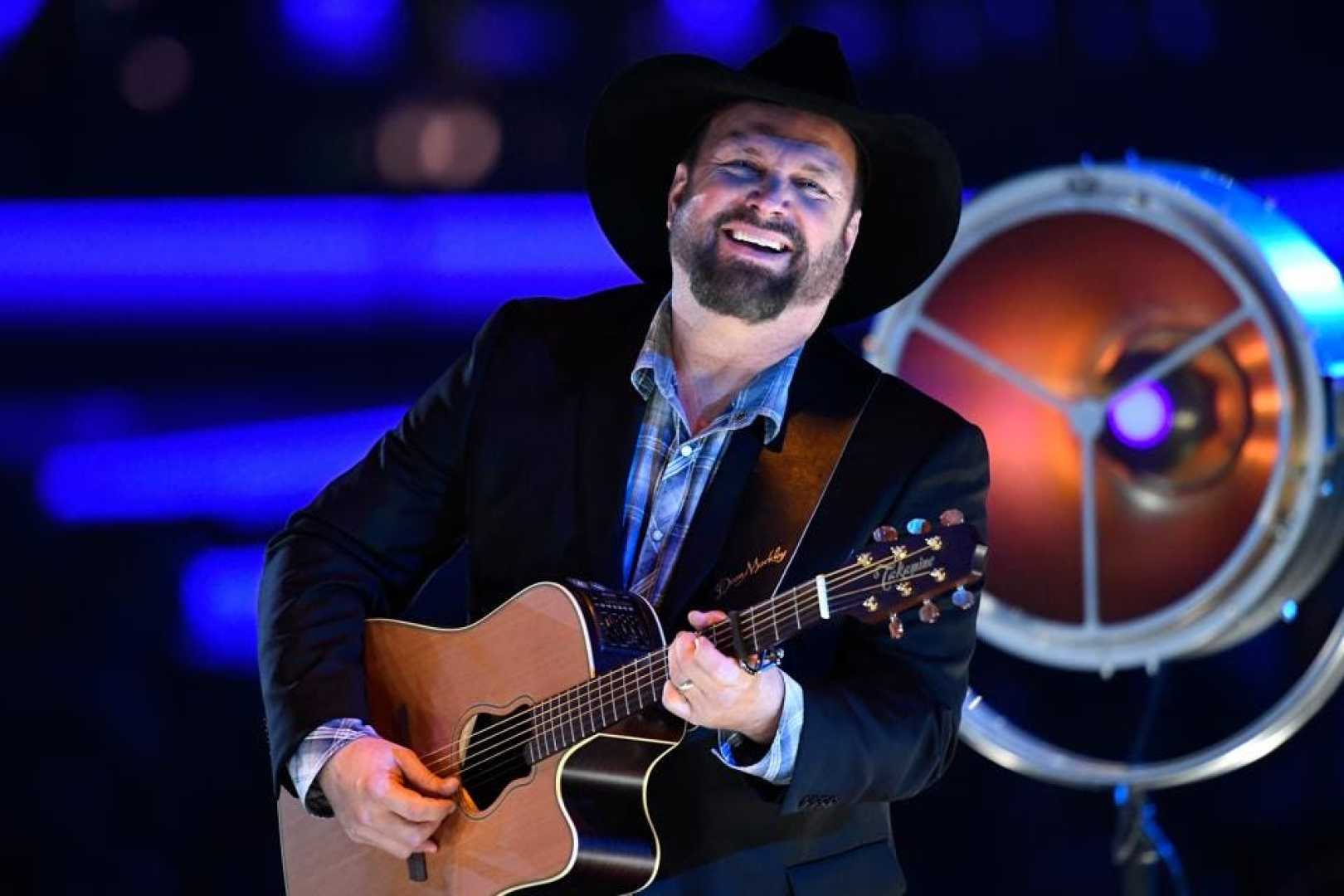 Garth Brooks Country Music Kindness