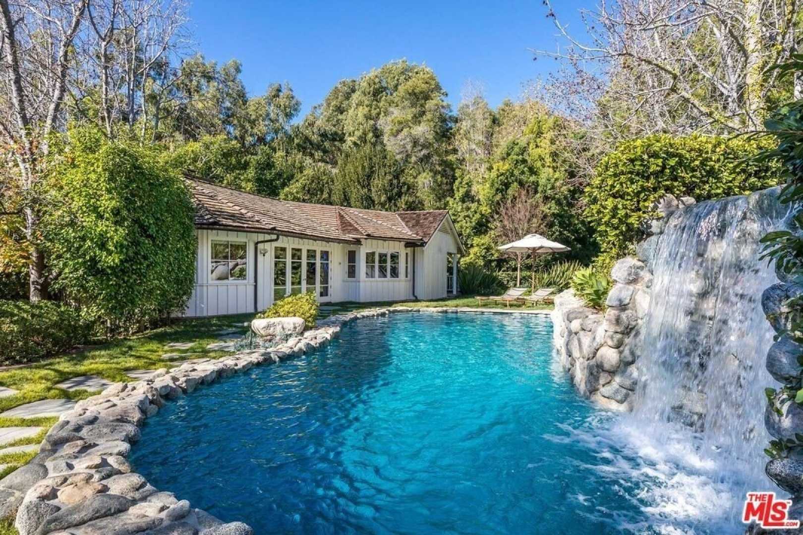 Jim Carrey Brentwood Mansion Sale