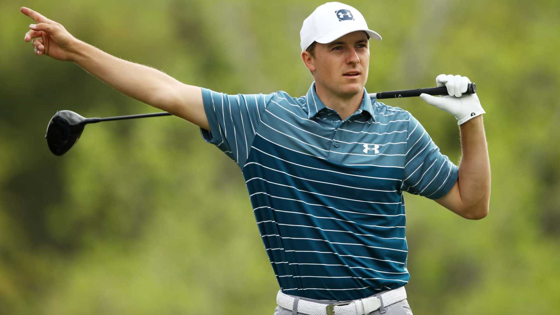 Jordan Spieth Golfing