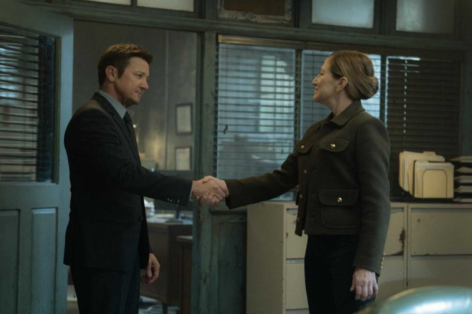 Mayor Of Kingstown Edie Falco Jeremy Renner