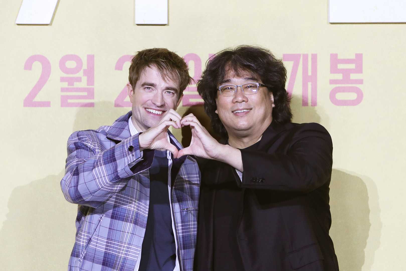 Mickey 17 Robert Pattinson Bong Joon Ho