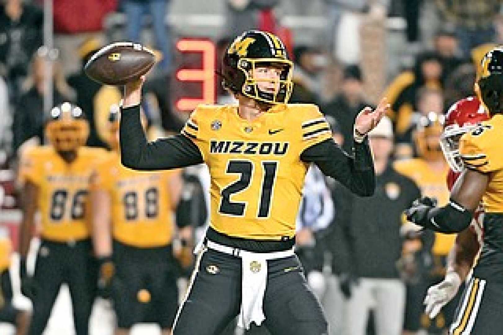 Missouri Football Quarterbacks 2025 Season Opener