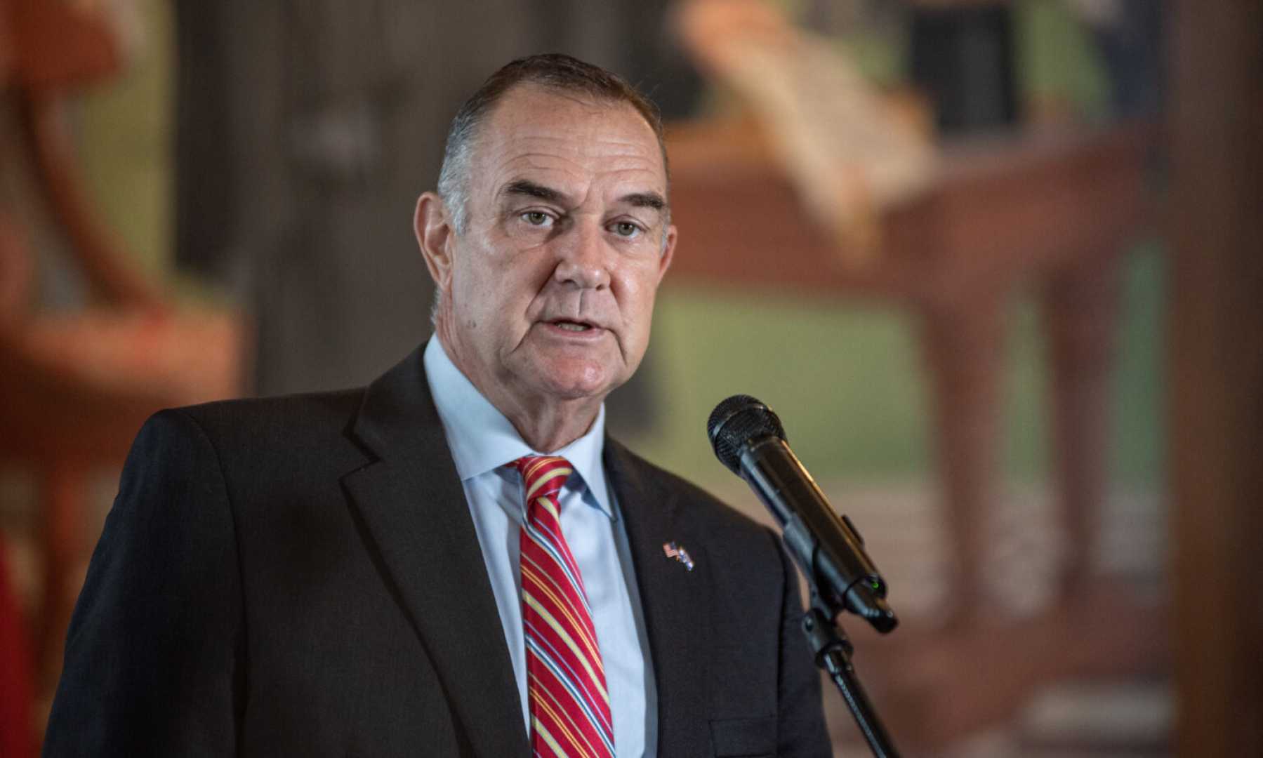 Missouri Governor Mike Kehoe Redistricting