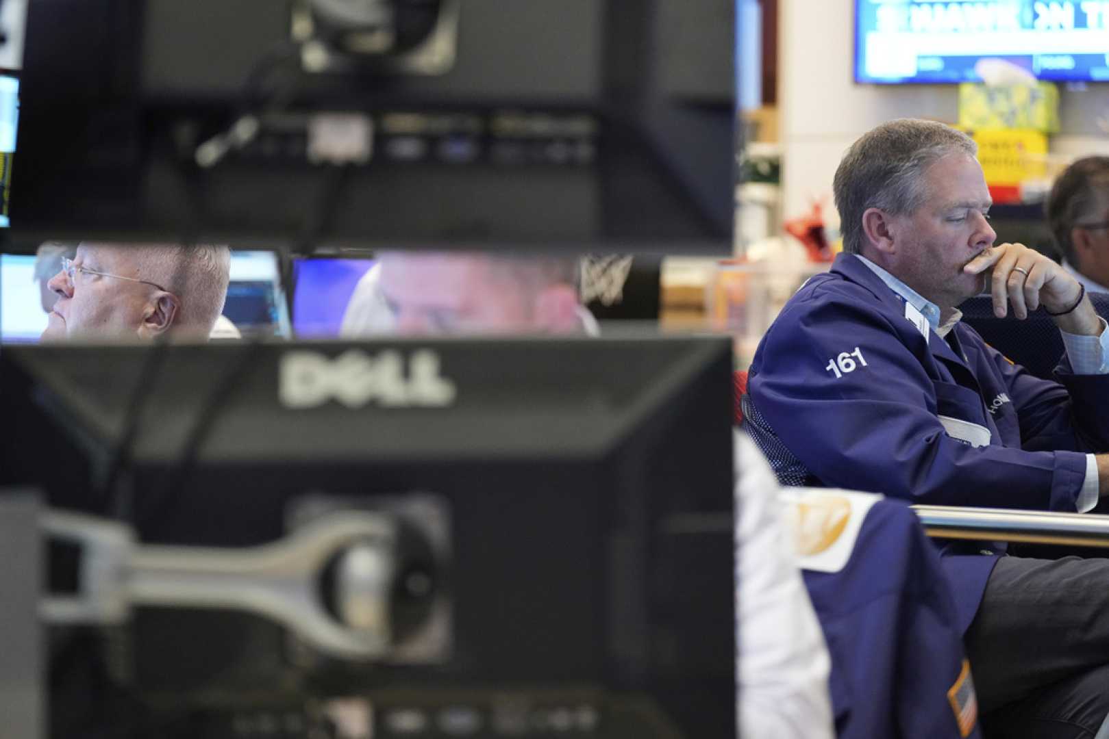 New York Stock Exchange Traders And Chip Tariffs