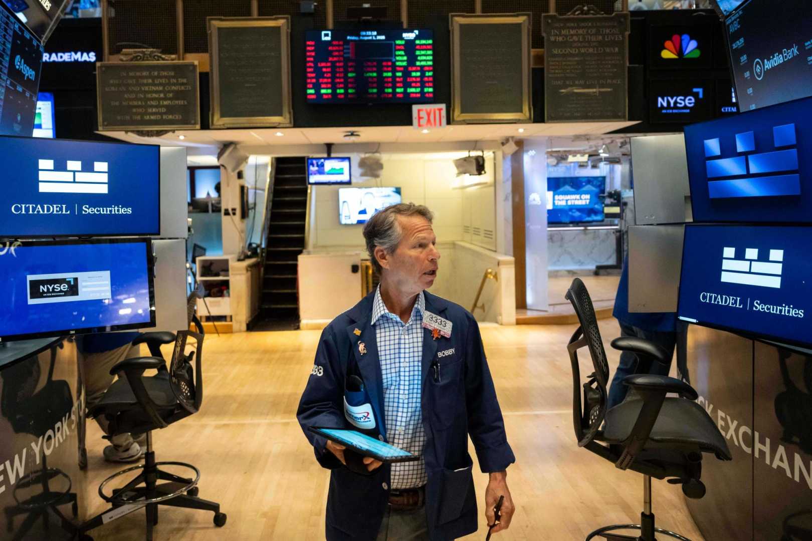 New York Stock Exchange Traders August 2025