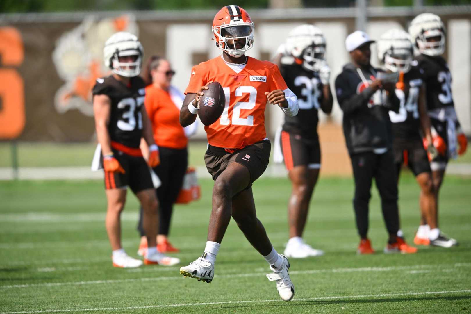 Nfl Preseason Players Practicing Football