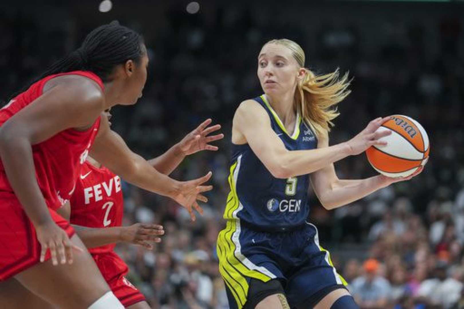 Paige Bueckers Basketball Game Against Indiana Fever