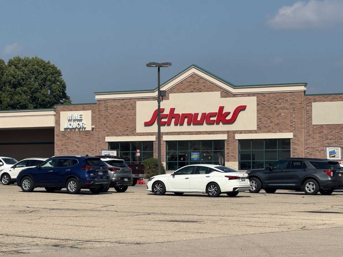 Schnucks Grocery Store Closing Janesville Wisconsin
