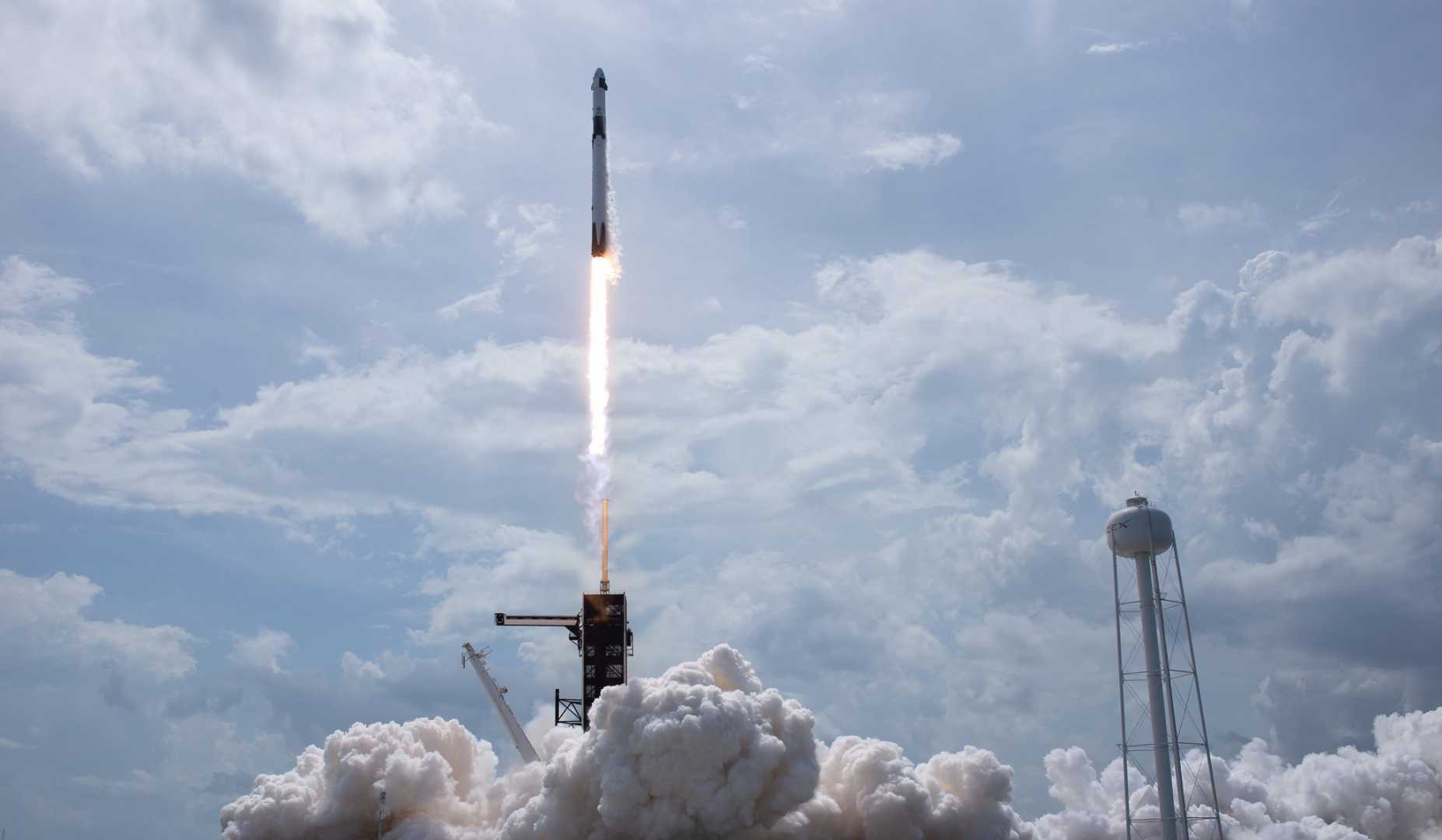Spacex Dragon Spacecraft Launch