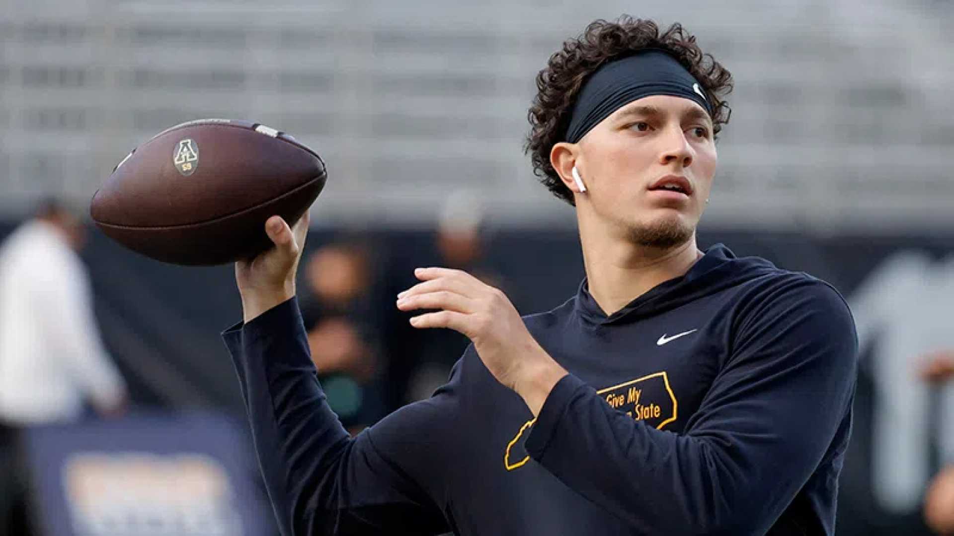 Tennessee Football Joey Aguilar Quarterback