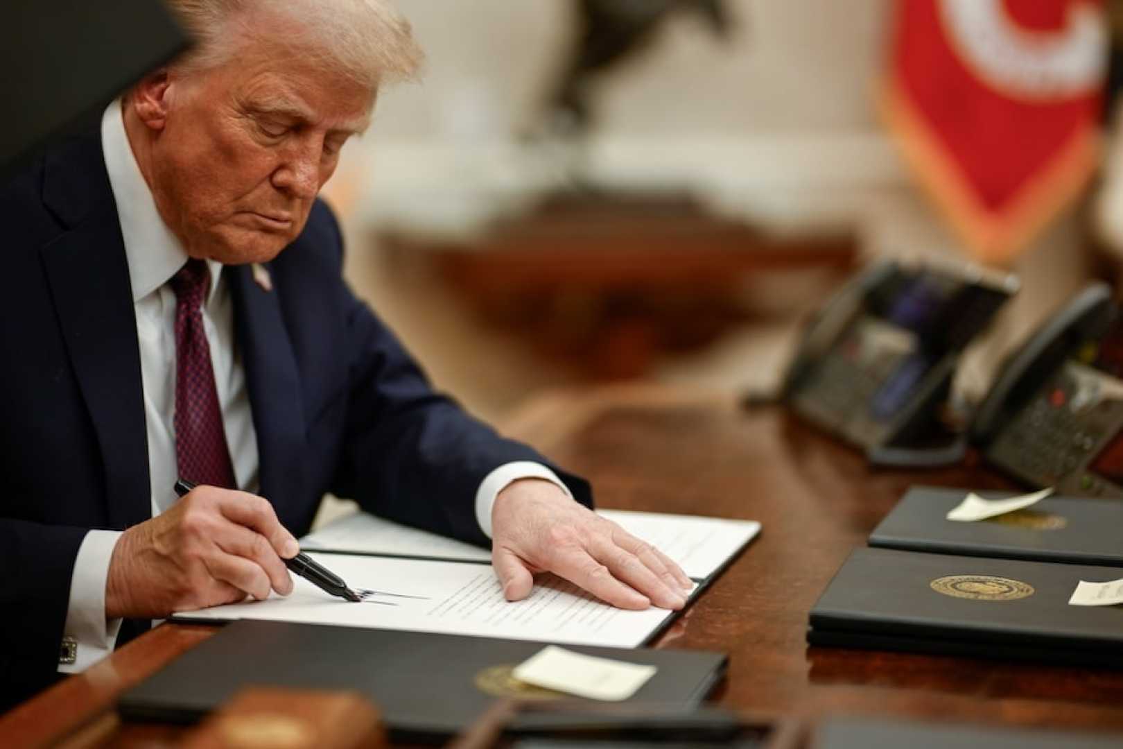 Trump Signing Executive Order Retirement Plans