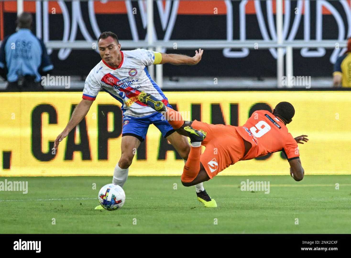 Xelajú Mc Soccer Team In Action