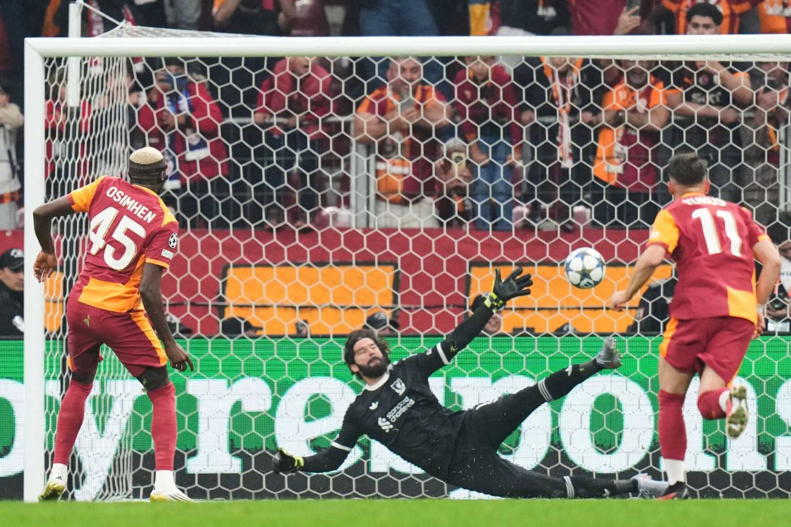 Alisson Becker Injury In Liverpool Galatasaray