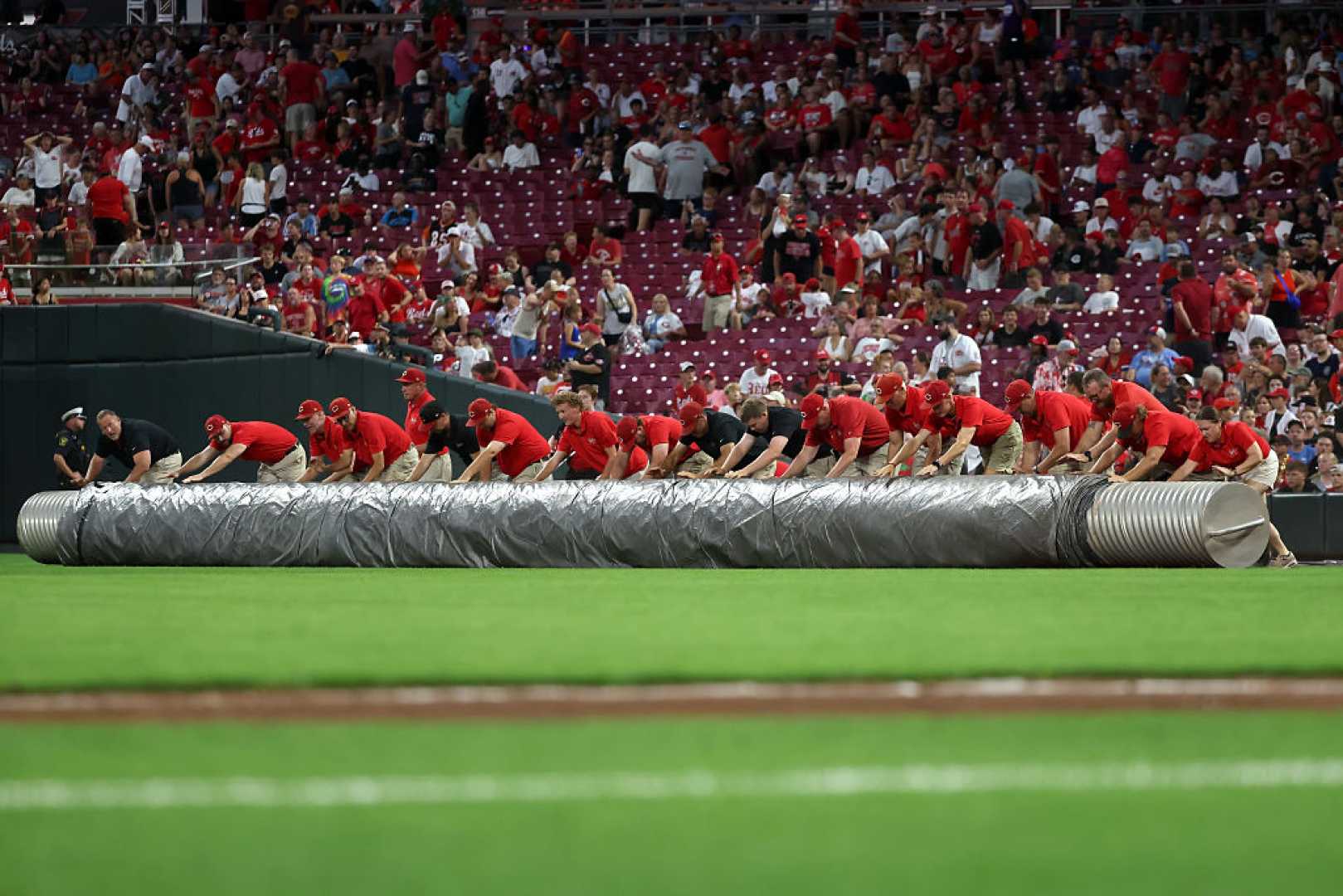 Cincinnati Reds Vs Pittsburgh Pirates Game Delay