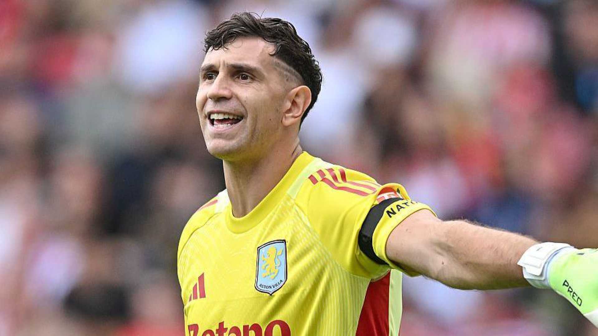 Emiliano Martinez Goalkeeper Manchester United Transfer