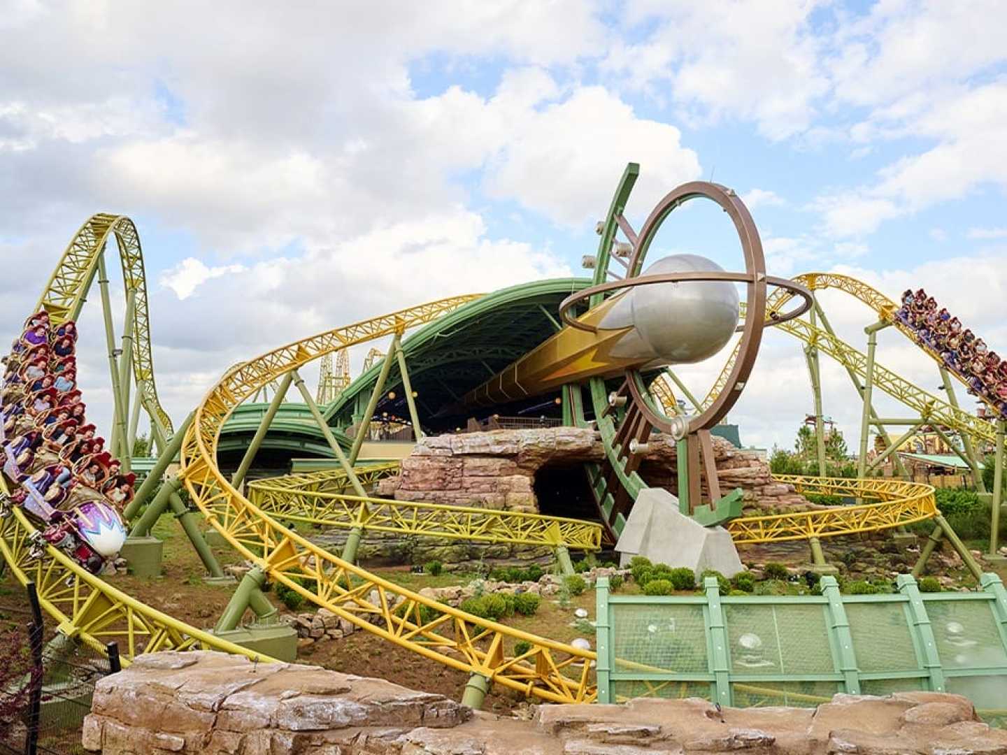 Epic Universe Coaster Stardust Racers Incident