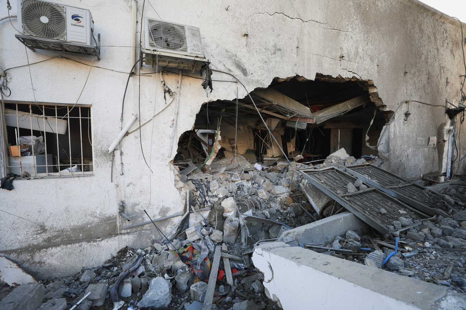 Gaza Hospitals Collapse Conflict 2025