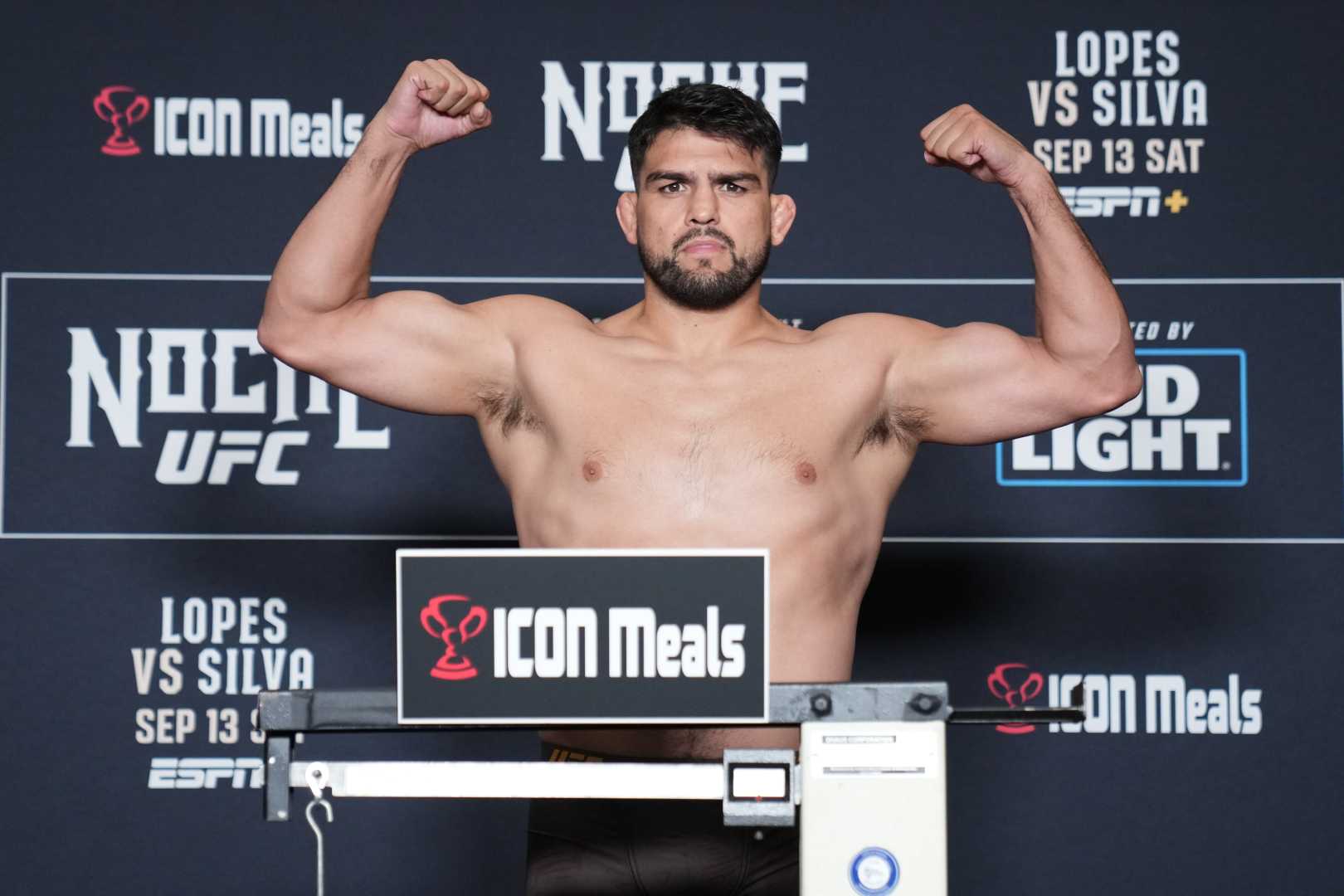 Kelvin Gastelum Noche Ufc Weigh In