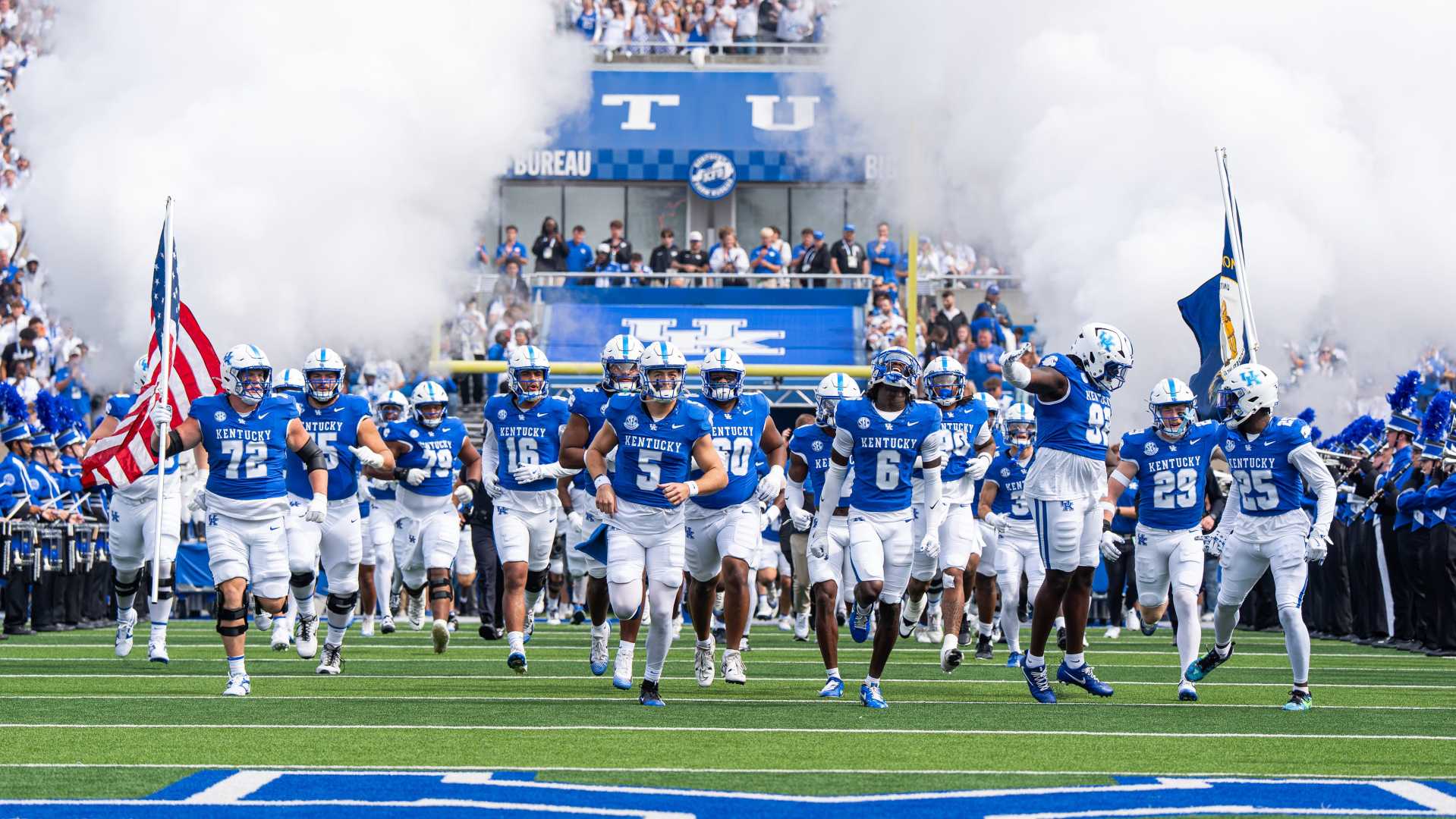 Kentucky Wildcats Football Against Eastern Michigan Eagles