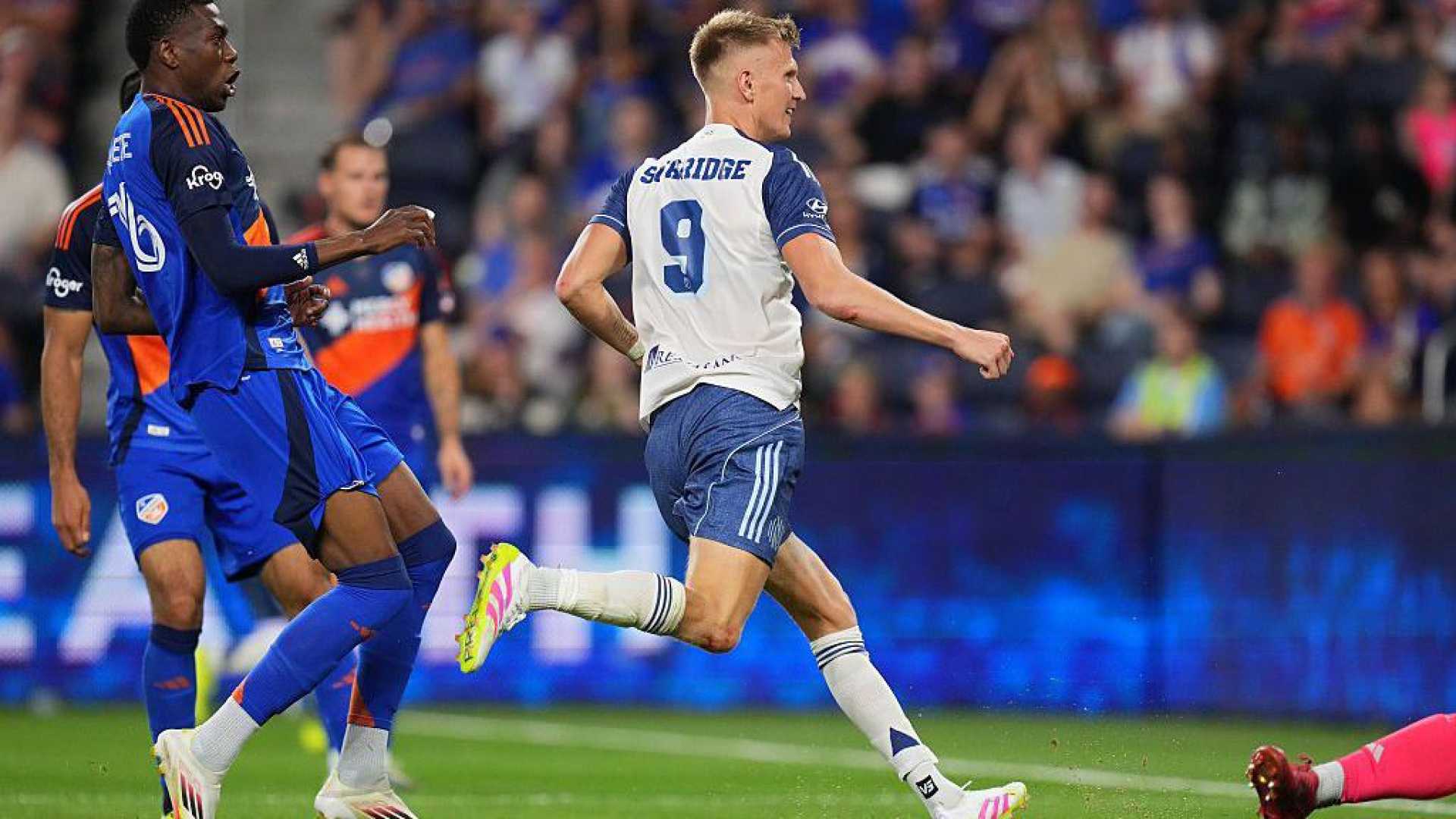 Lionel Messi Sam Surridge Mls