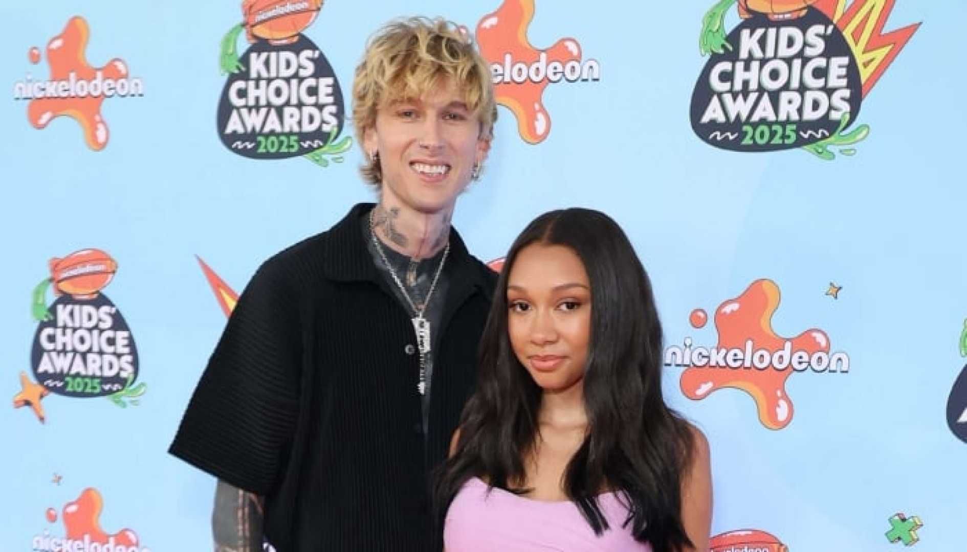 Mgk Style Icon Award Daughter Casie