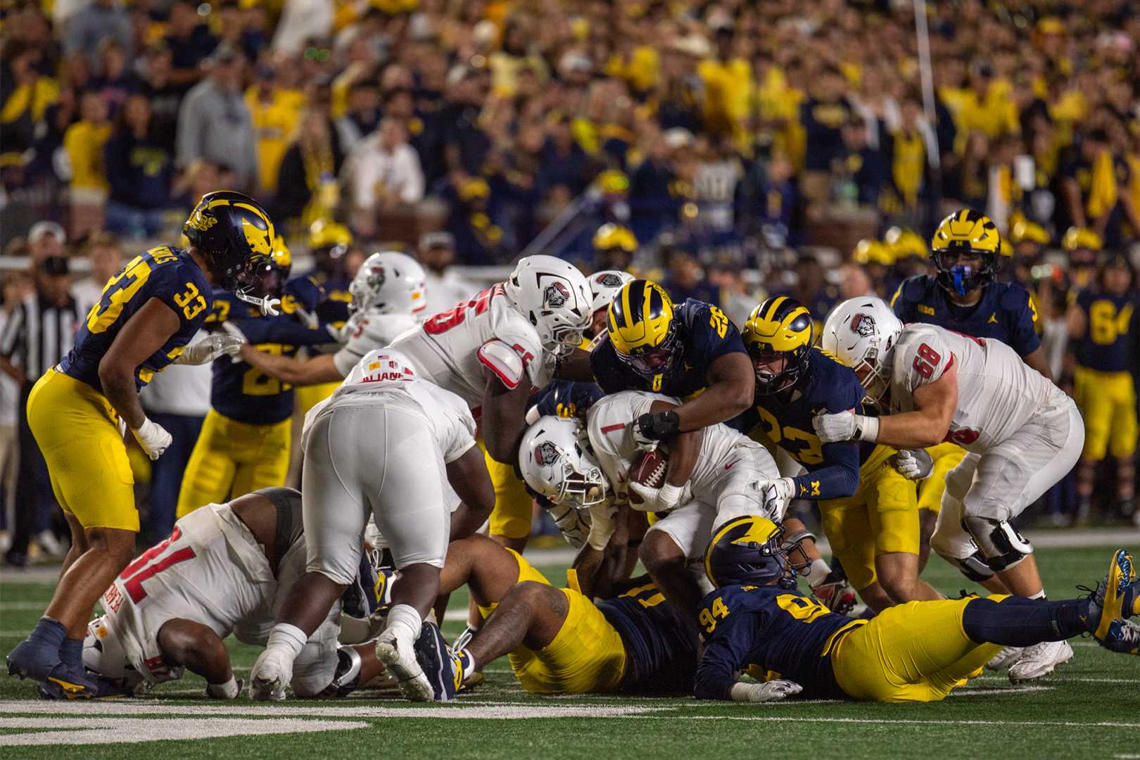 Michigan Football Team Vs Oklahoma Football Team