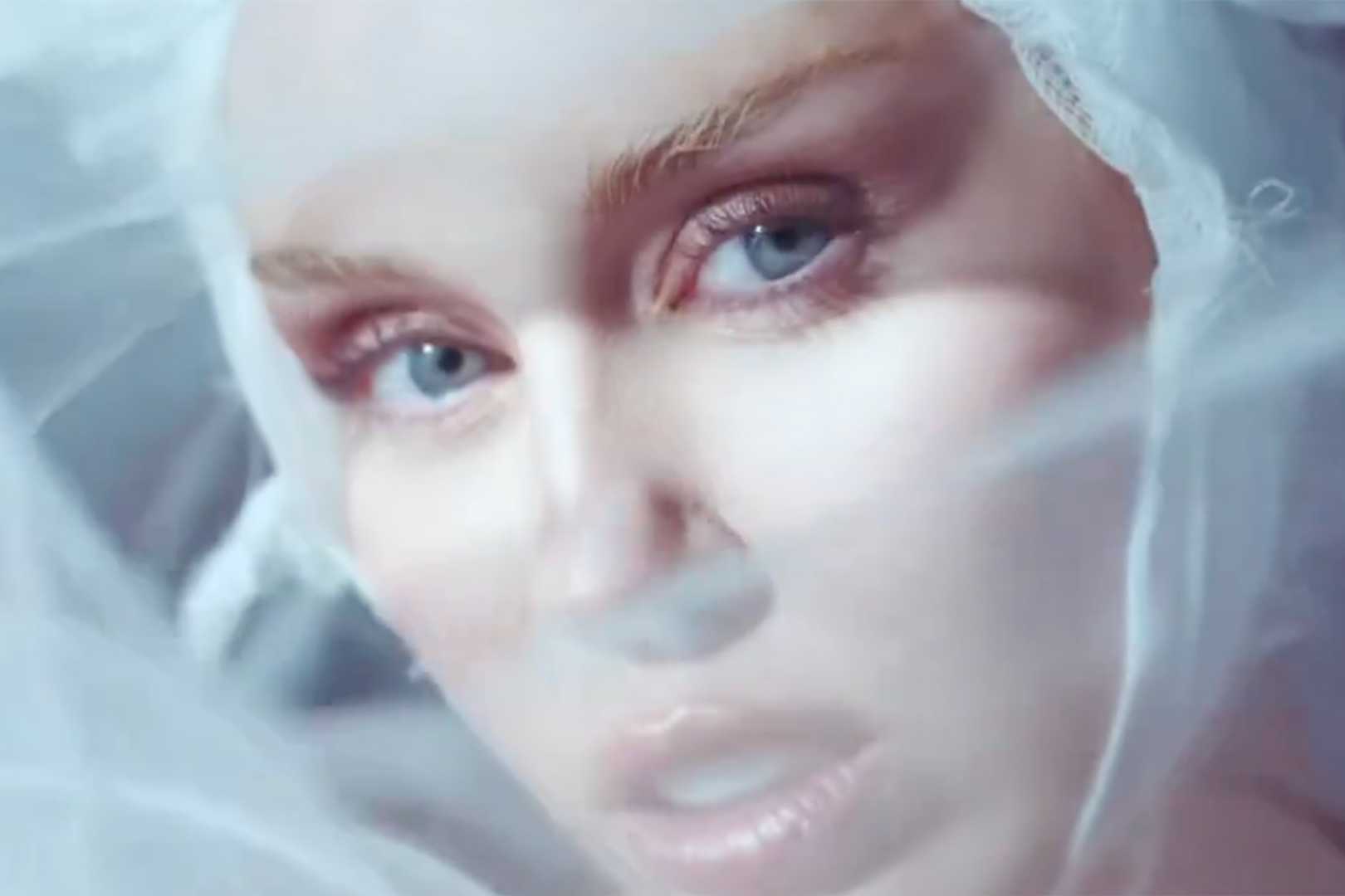 Miley Cyrus New Single Secrets Fleetwood Mac