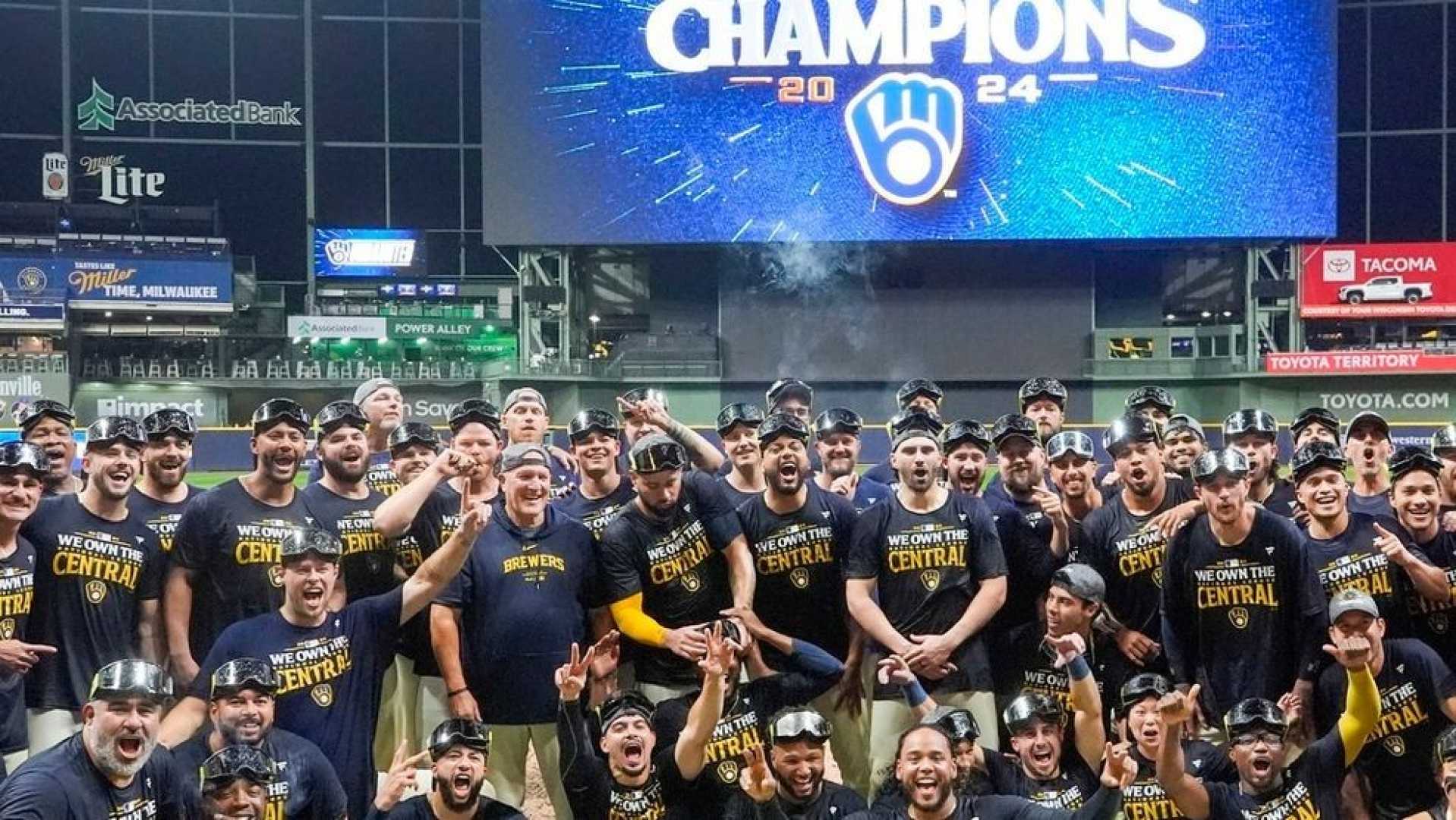 Milwaukee Brewers Celebration Playoffs