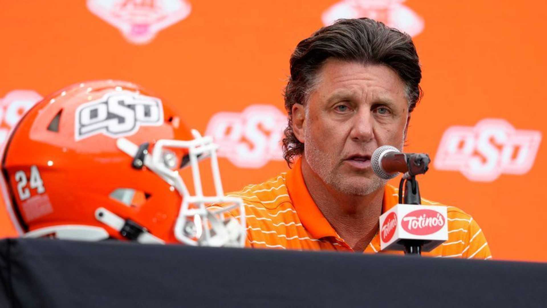 Oklahoma State Mike Gundy Football Coach