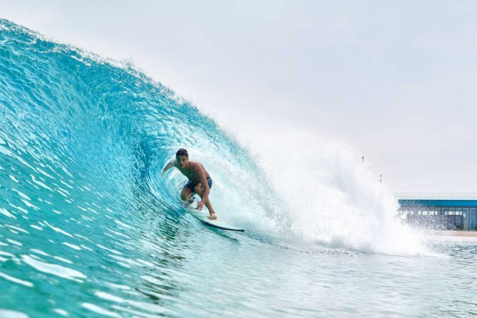 Surf Abu Dhabi Luxury Surfing Experience