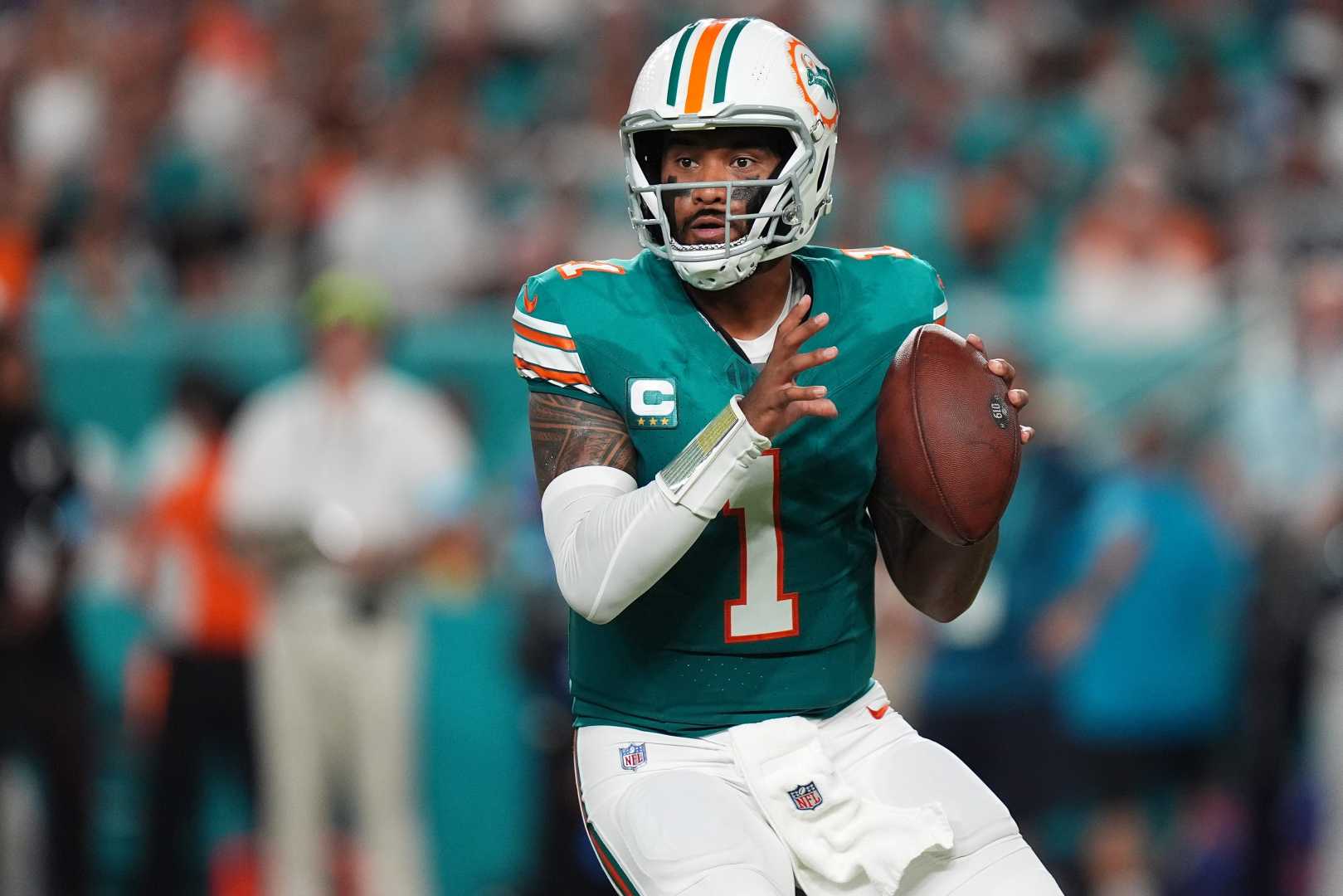 Tua Tagovailoa Miami Dolphins Nfl 2025