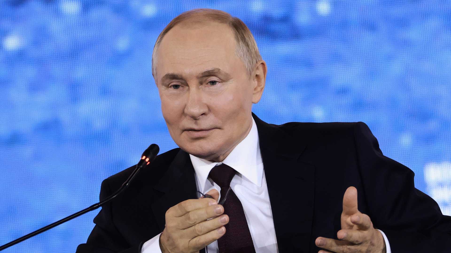 Vladimir Putin Kremlin Warning Ukraine Foreign Troops