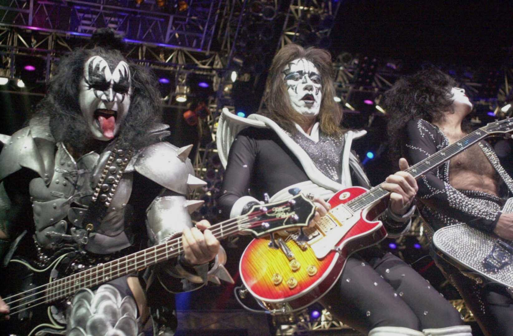 Ace Frehley Kiss Guitarist Rock Band