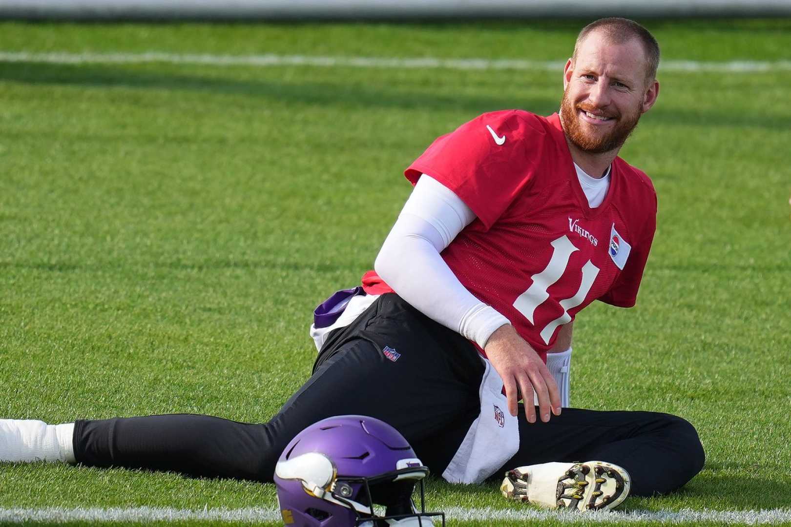 Carson Wentz Vikings Injury London