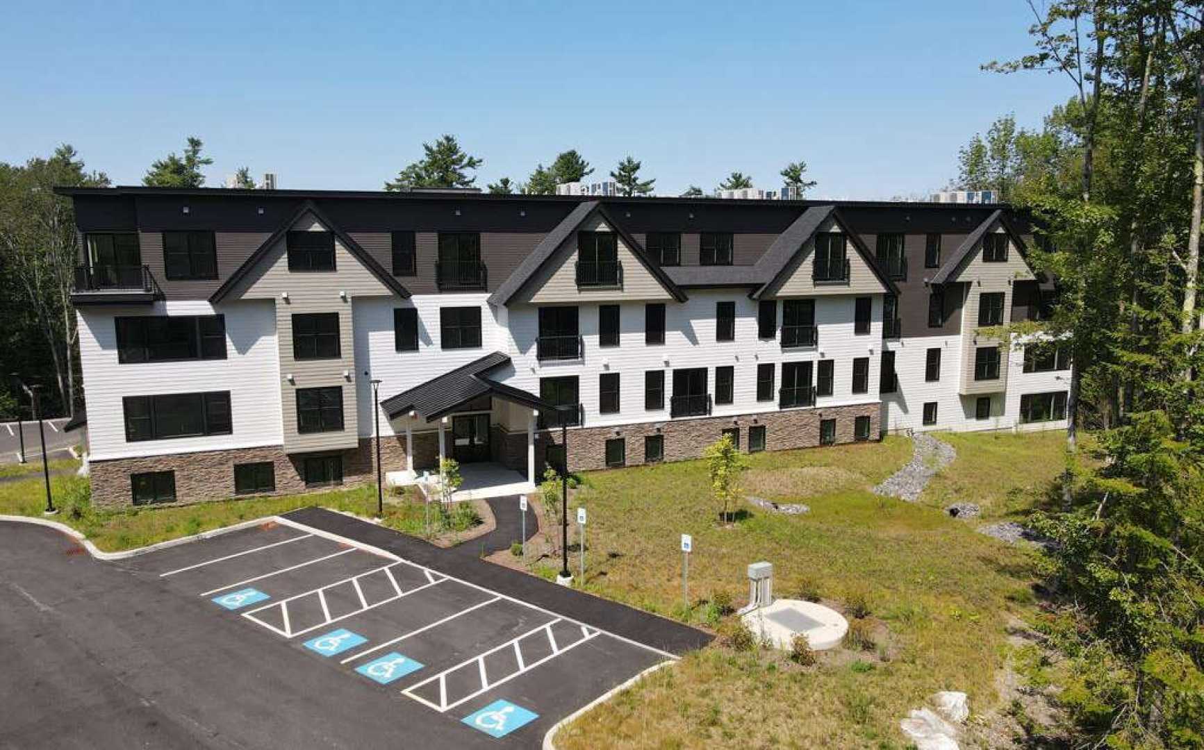 Cumberland Luxury Condominium Auction