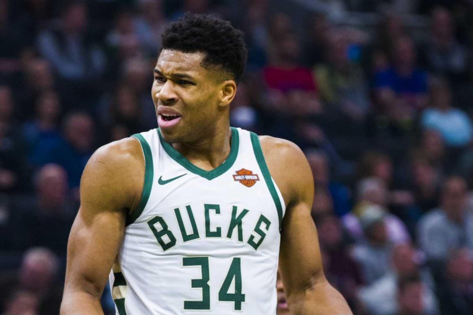 Giannis Antetokounmpo Milwaukee Bucks Opening Game