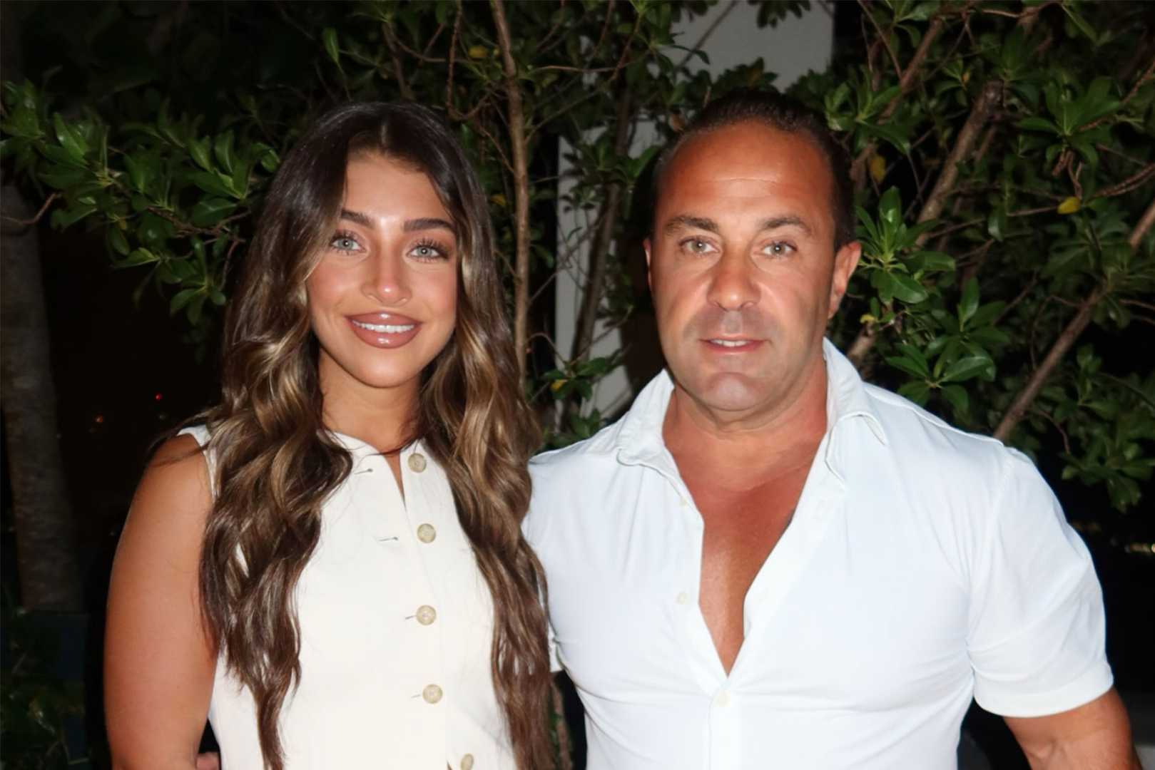Joe Giudice Boxing With Daughter