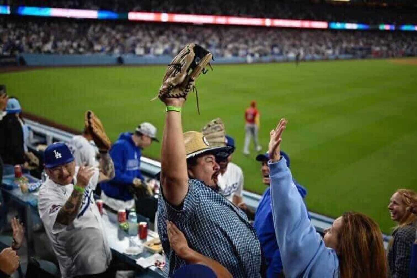 Jonas Gomez Dodgers Fan Home Run Catch