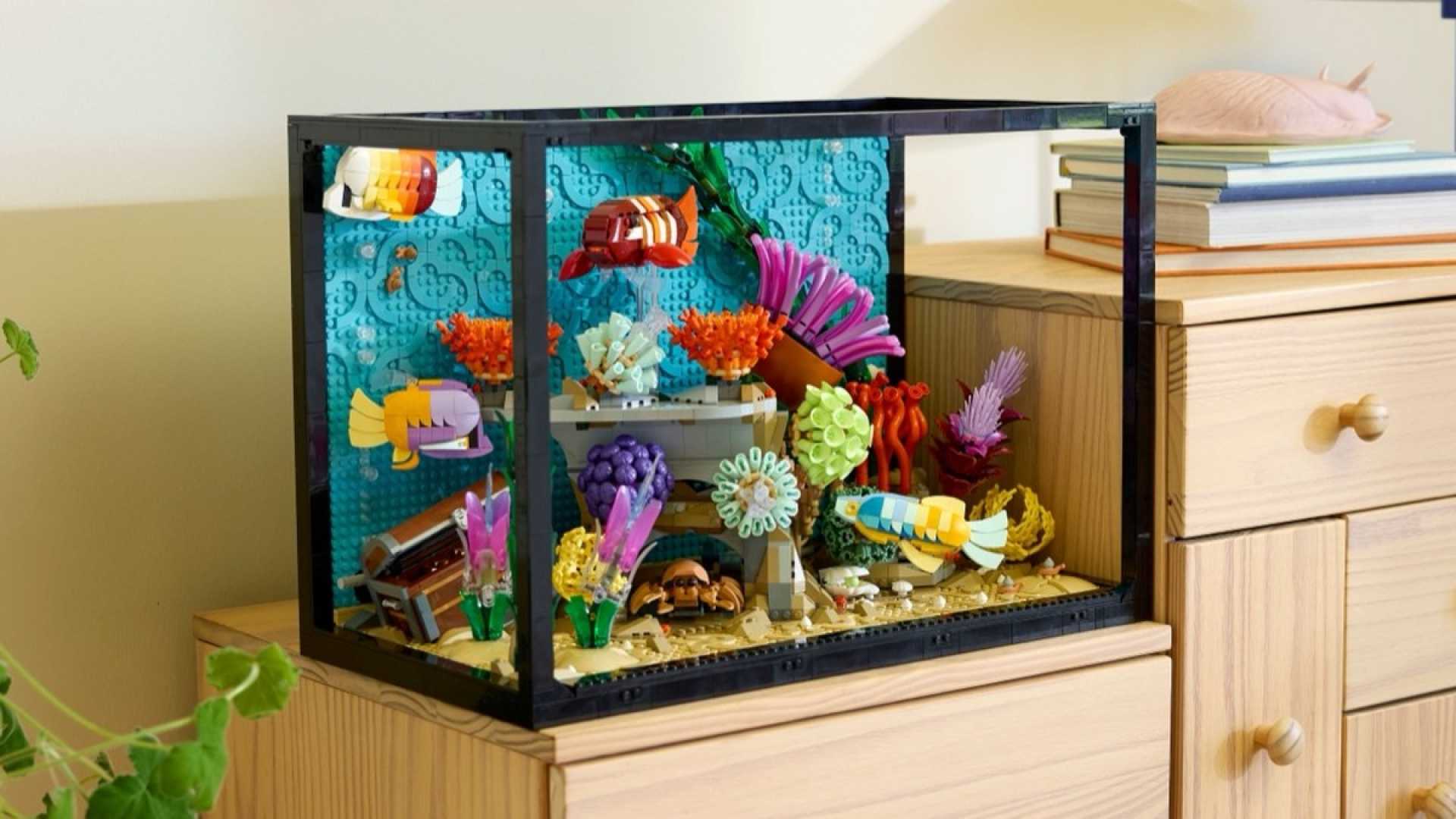 Lego Tropical Aquarium Model Display