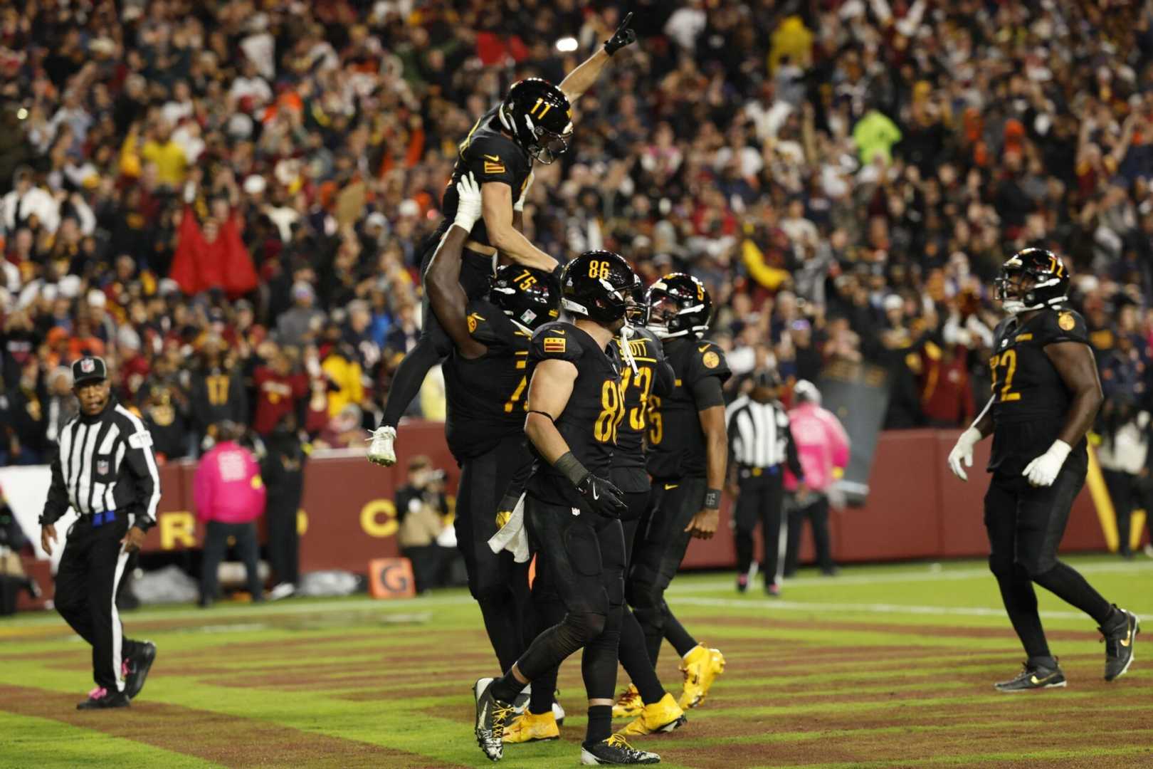 Luke Mccaffrey Commanders Week 7