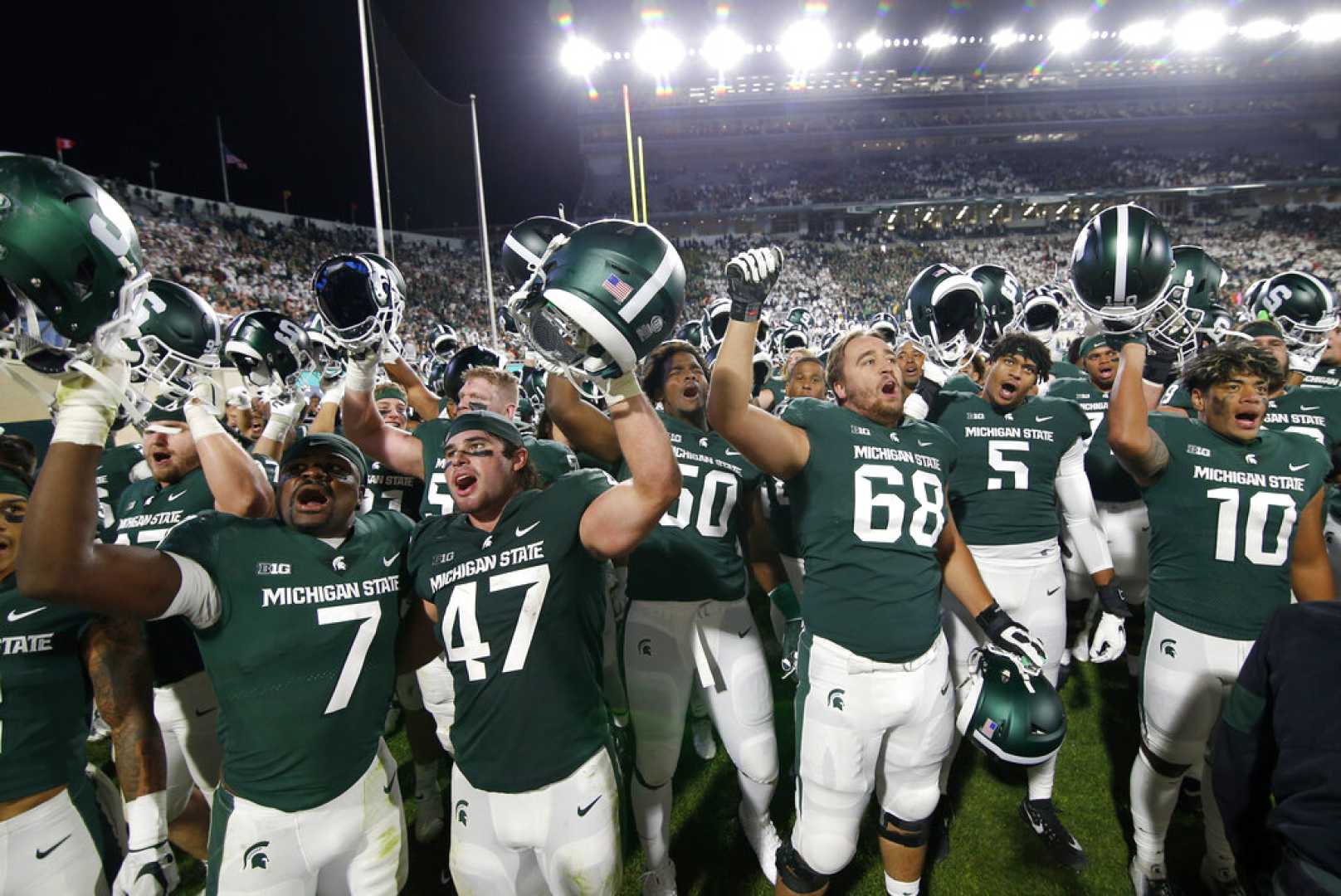 Michigan State Football Team Vs Nebraska